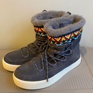 TOMS Alpine Faux Fur Lined Boots Sz 6 10010902 EUC